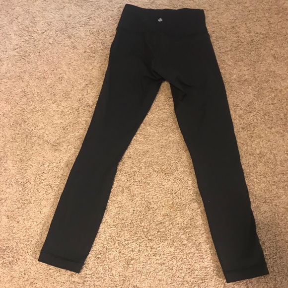 Lululemon leggings size 4 - Picture 2 of 2